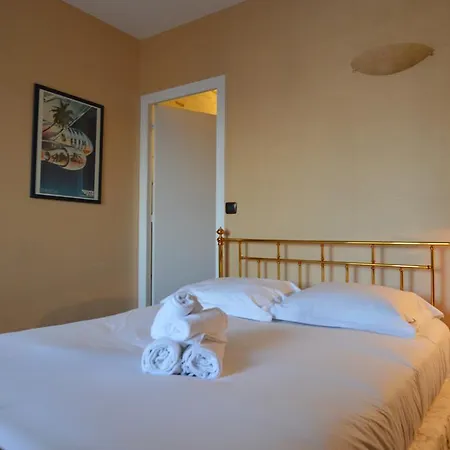 Authentic Bright Flat In Le Marais Appartamento Parigi